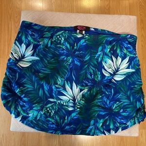 Tropical bathing skort (skirt with built in shorts) - size medium - NWT